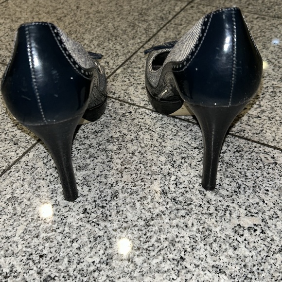 Marc Fisher navy patent leather and fabric sided open toed platform heels - Picture 5 of 7